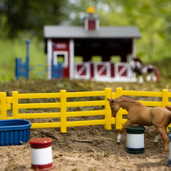 Stablemates Red Stable Set with Two Horses - Image 7